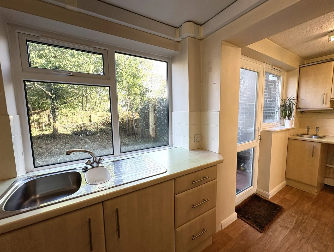 Hawthorn Road, Bishopsmead, photo 7