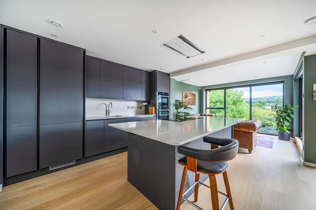 Chantry Close, Storrington, RH20, photo 5