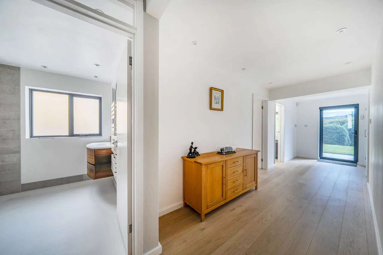 Chantry Close, Storrington, RH20, photo 36