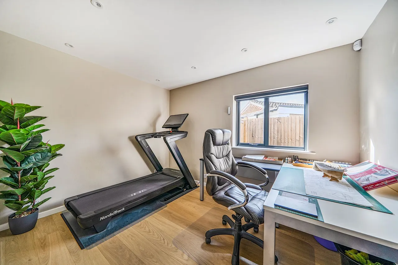 Chantry Close, Storrington, RH20, photo 20