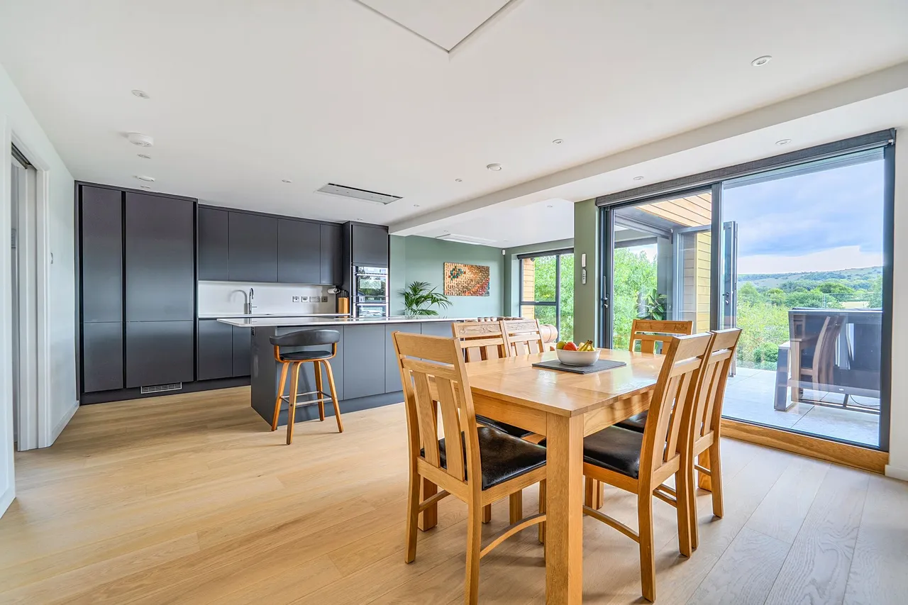 Chantry Close, Storrington, RH20, photo 9