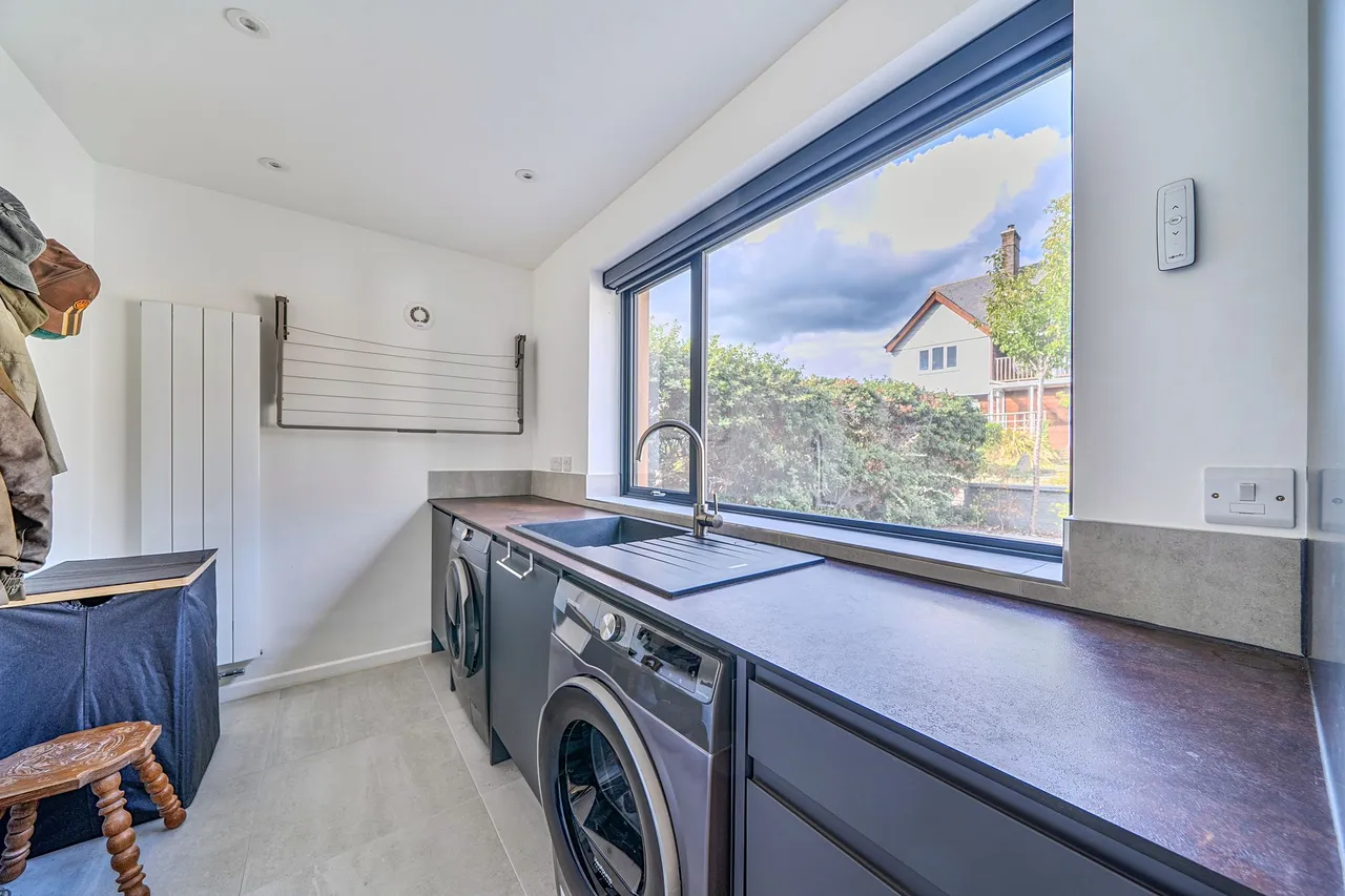 Chantry Close, Storrington, RH20, photo 28