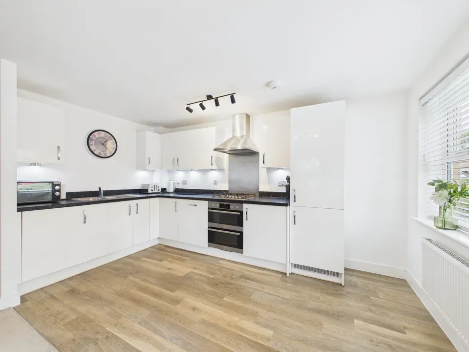 Parsonage Road, Horsham, photo 4