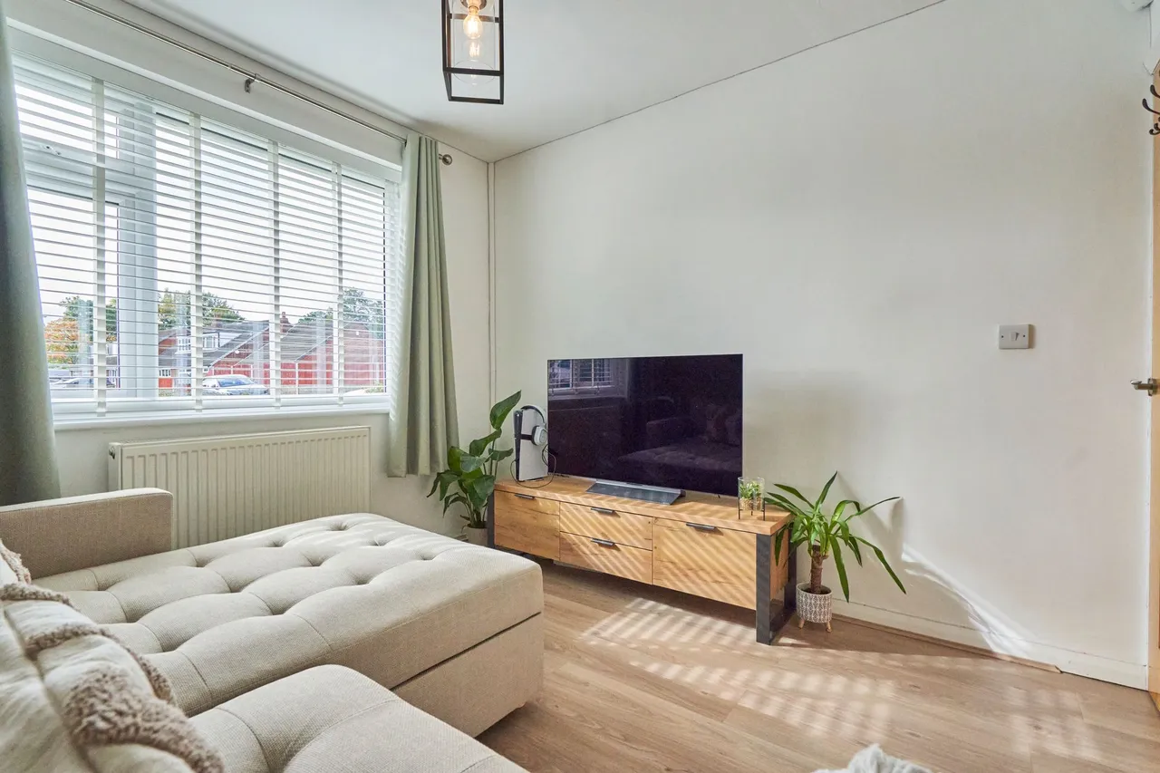 Ruskin Crescent, Abram, WN2, photo 16