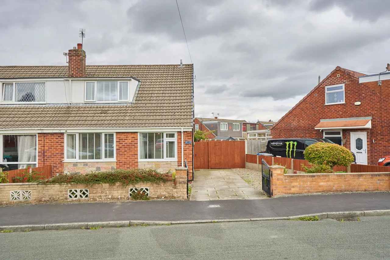 3 bed house for sale, Ruskin Crescent, Abram, WN2