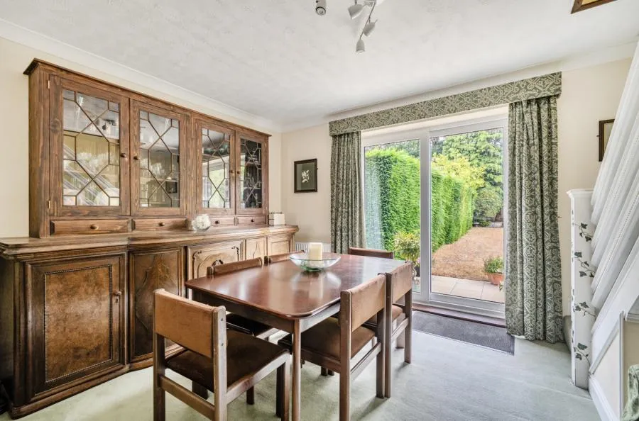 Briarwood Road, Woking, GU21, photo 6