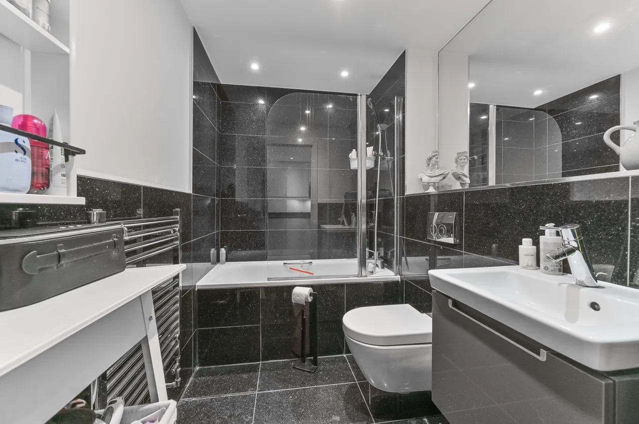 Flat 9, Green Dragon House, 64-70 High Street, Croydon, photo 6