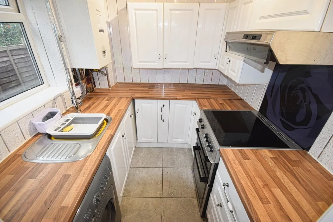 Torside, Wilnecote, B77, photo 5