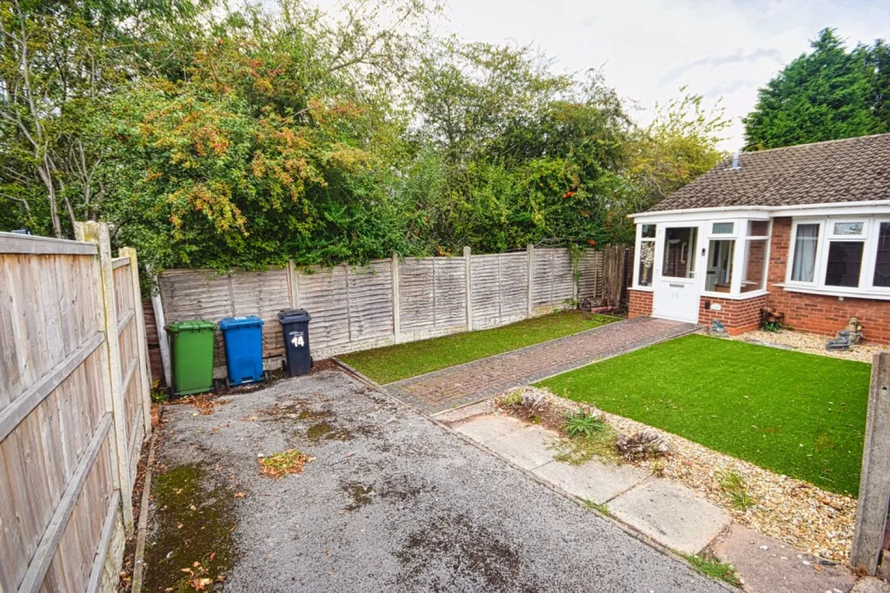 Torside, Wilnecote, B77, photo 12
