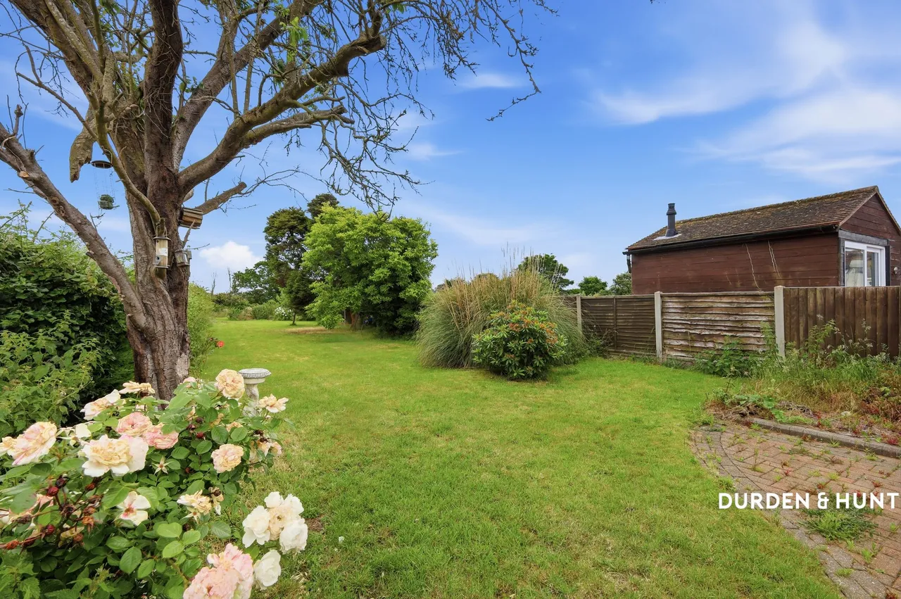 Golden Cross Road, Rochford, SS4, photo 2
