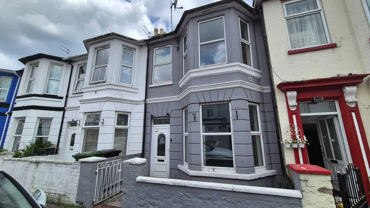 4 bed house to rent — Apsley Road, GREAT YARMOUTH