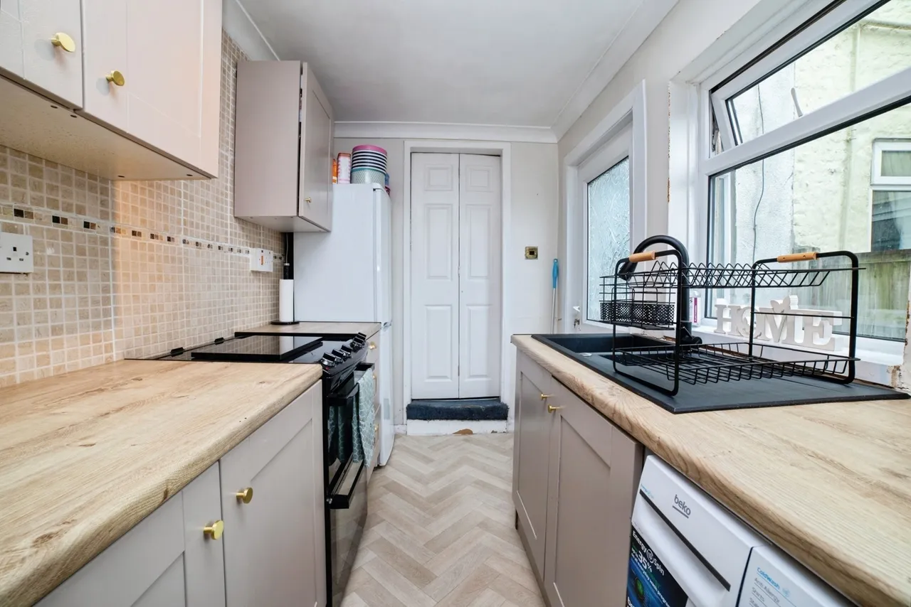 Alfreton Road, SUTTON-IN-ASHFIELD, Nottinghamshire, NG17, photo 9