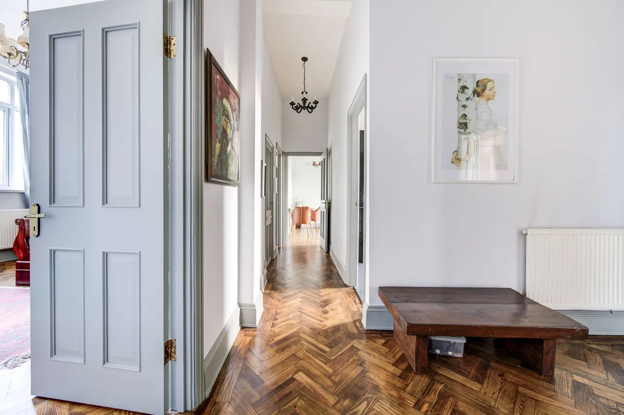 3 bed flat for sale — Flat 2, 383 North End Road, London