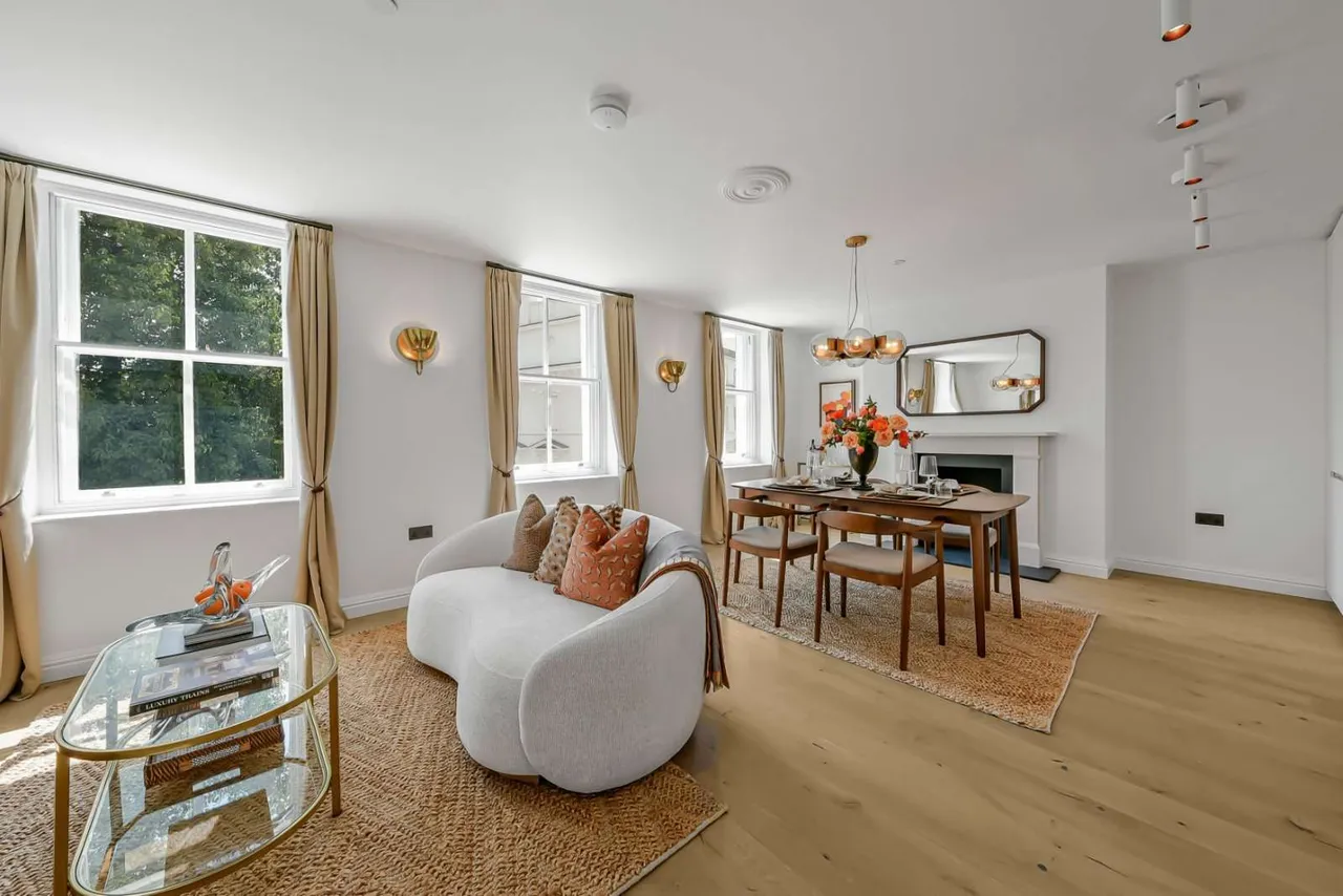 No. 18 Porchester Gardens, Bayswater, London, W2 4DF, photo 3