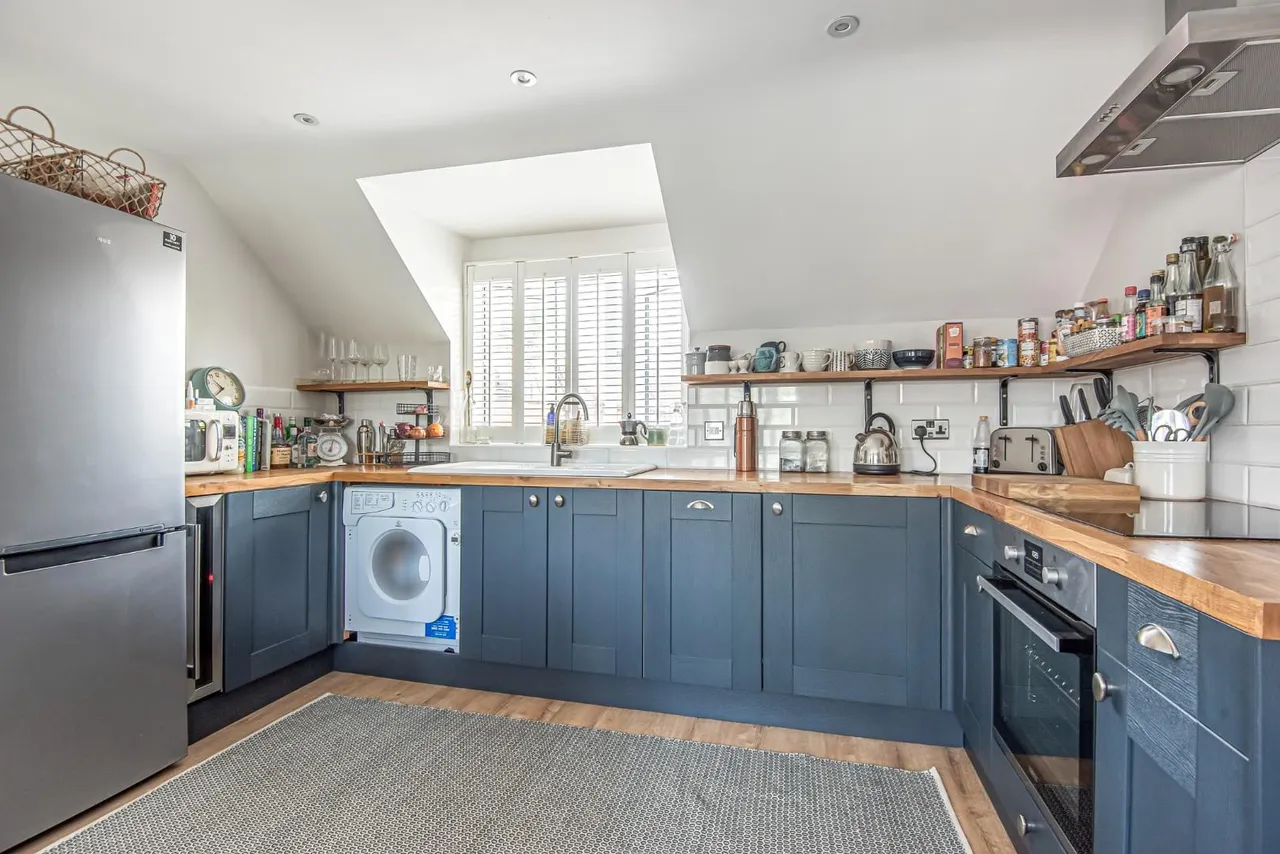 1 bed flat to rent, Helston Lane, Windsor