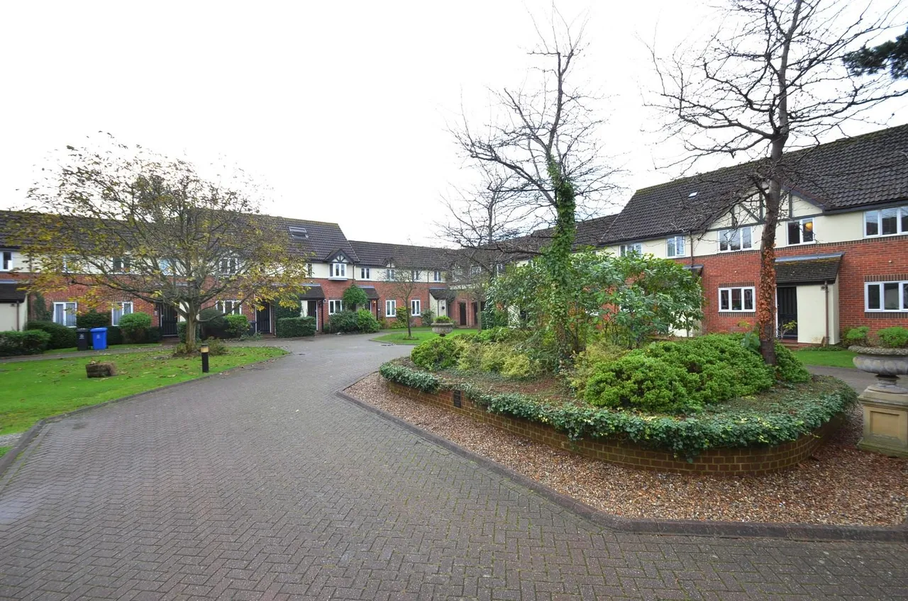 Helston Lane, Windsor, photo 6