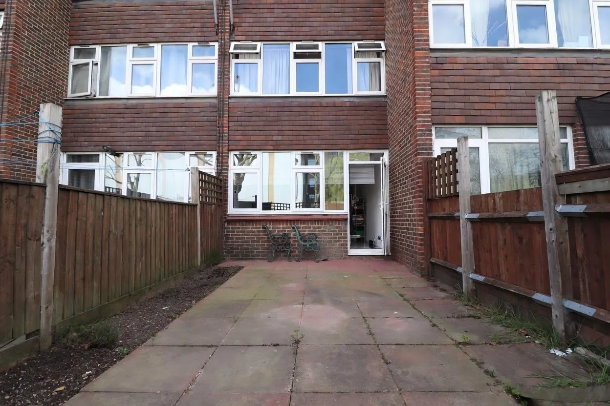 Maundeby Walk, London, NW10, photo 4