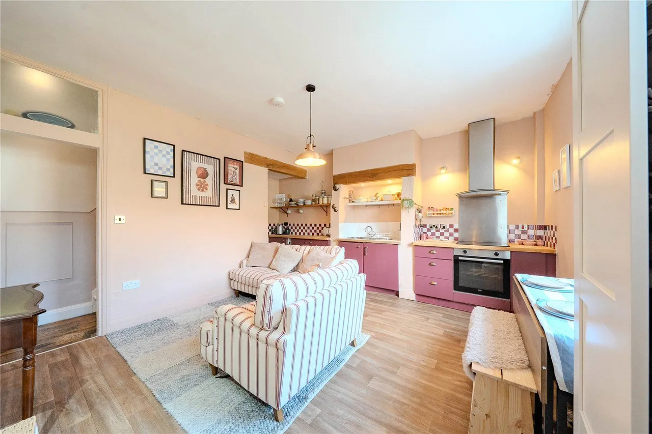 Low Bank Street, Farsley, LS28, photo 2