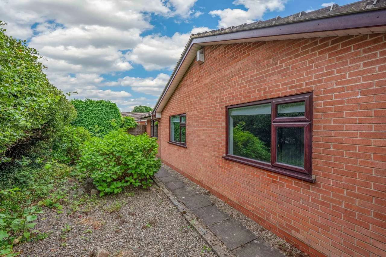 Cottage Farm Lane, Marlbrook, Bromsgrove, B60 1EA, photo 17