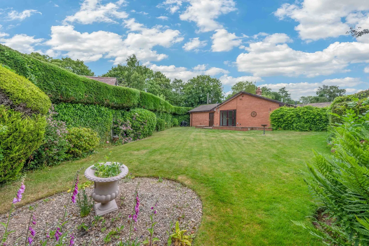 Cottage Farm Lane, Marlbrook, Bromsgrove, B60 1EA, photo 16