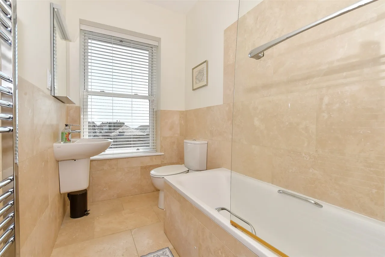 Hambrough Road, Ventnor, PO38, photo 11