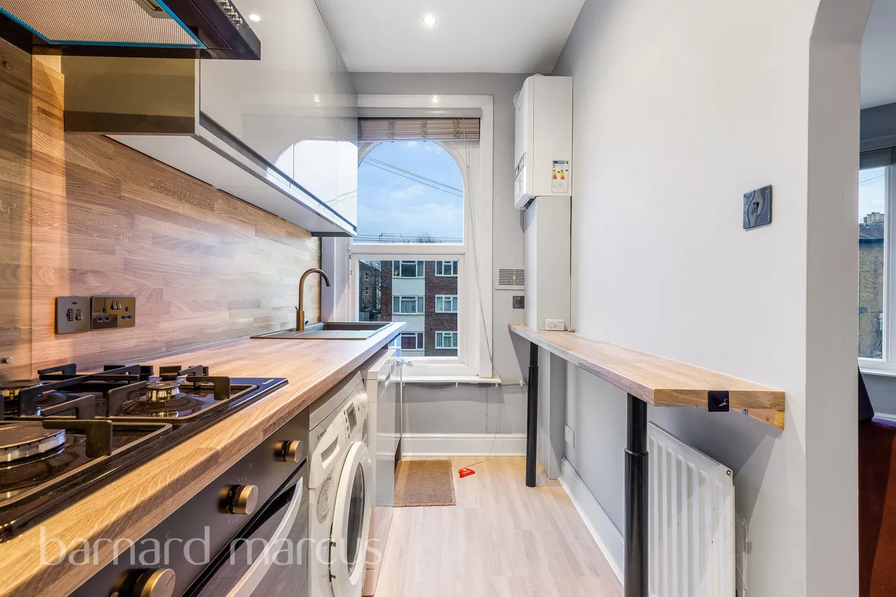 2 bed flat to rent — Elgin Road, CROYDON