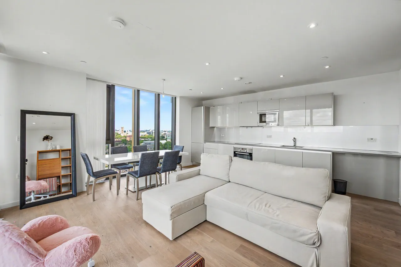 Apartment 1903, One The Elephant, 1 St Gabriel Walk, London, photo 2