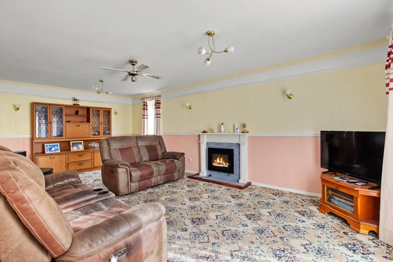 Bellflower Mews, Laindon, SS15, photo 2