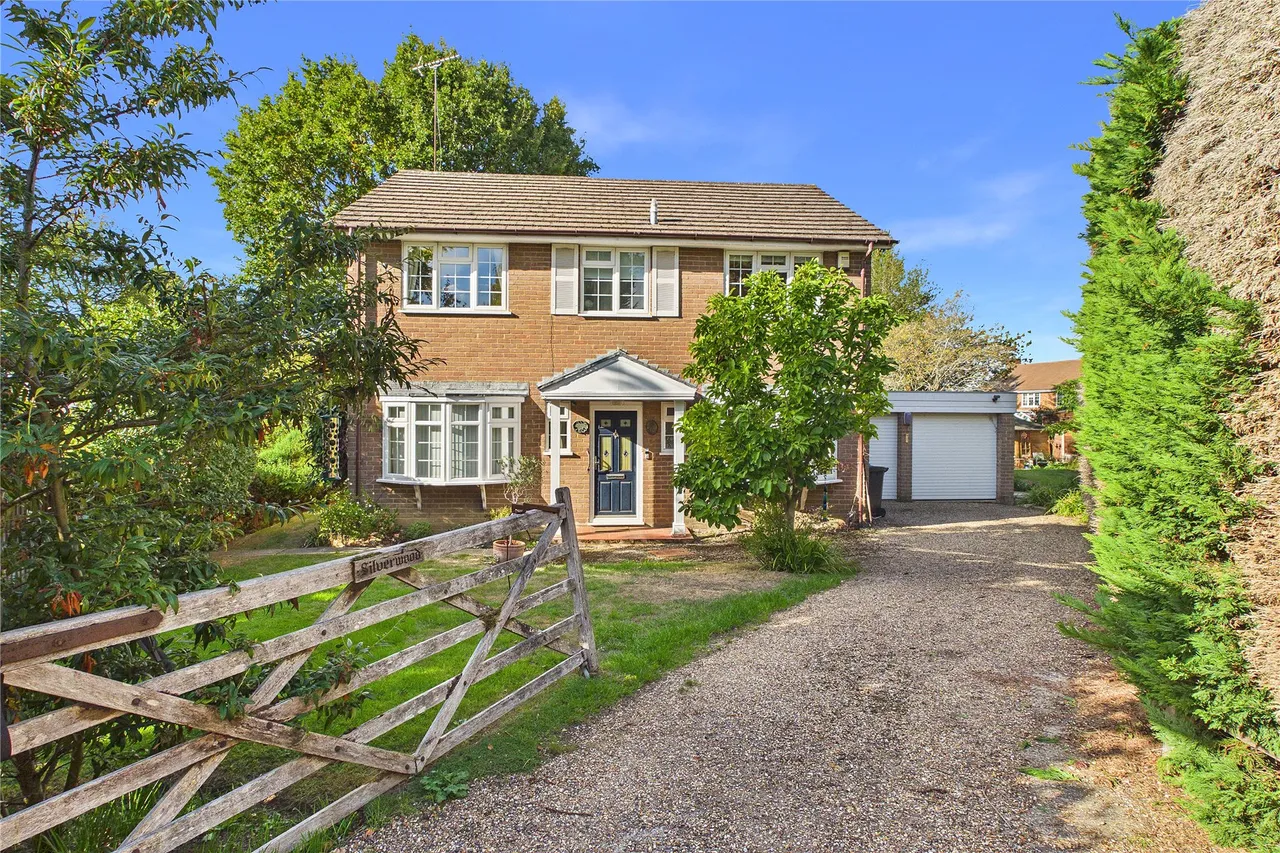 Lyndhurst Close, Horsell, GU21, photo 20