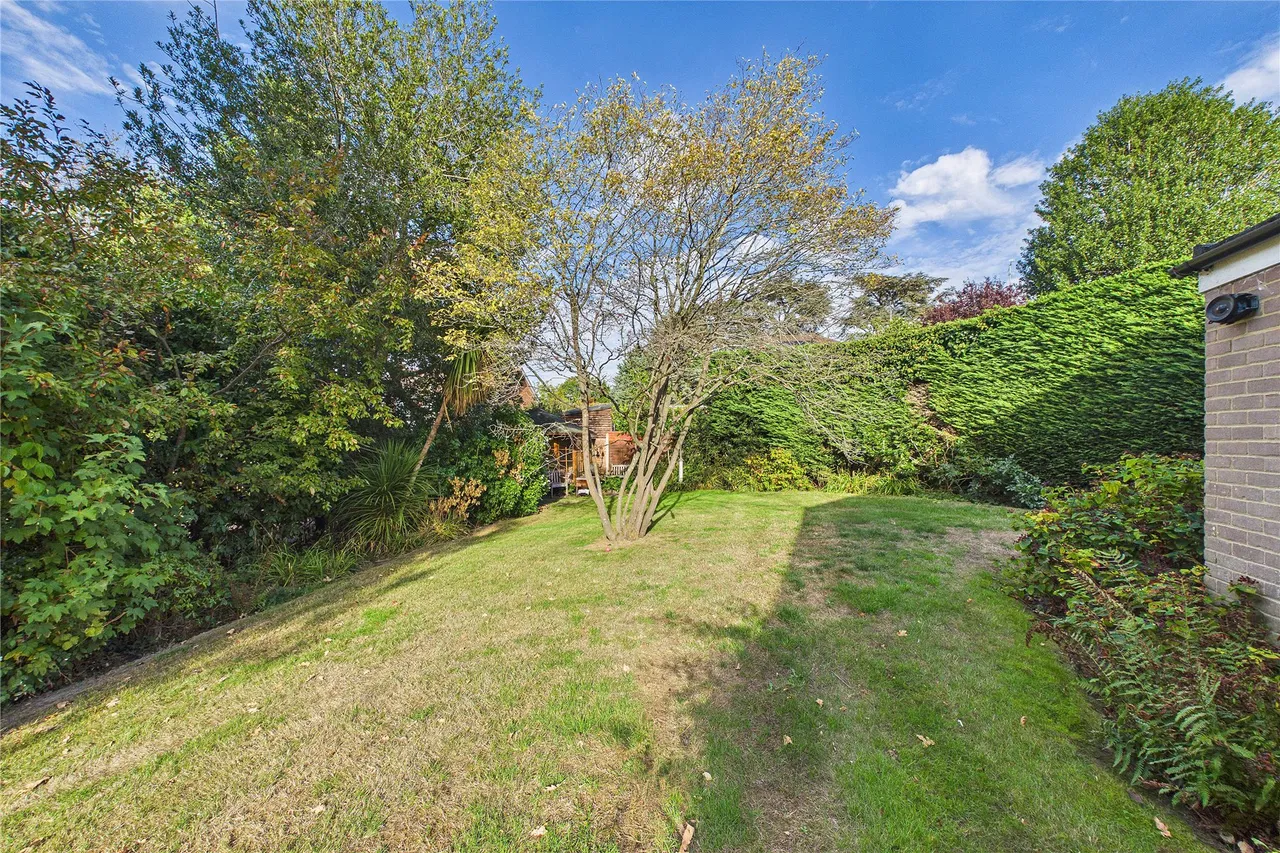 Lyndhurst Close, Horsell, GU21, photo 19