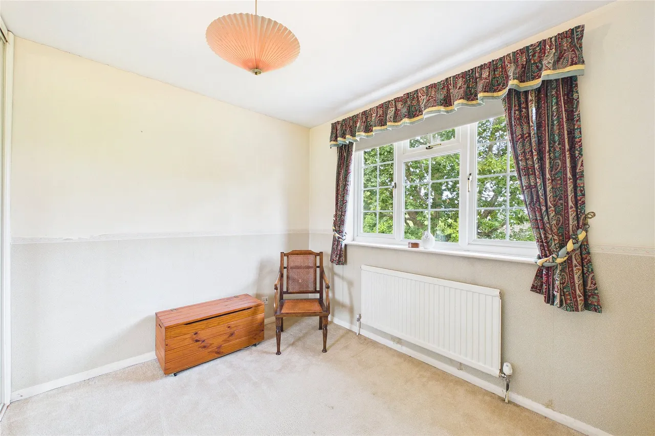 Lyndhurst Close, Horsell, GU21, photo 13