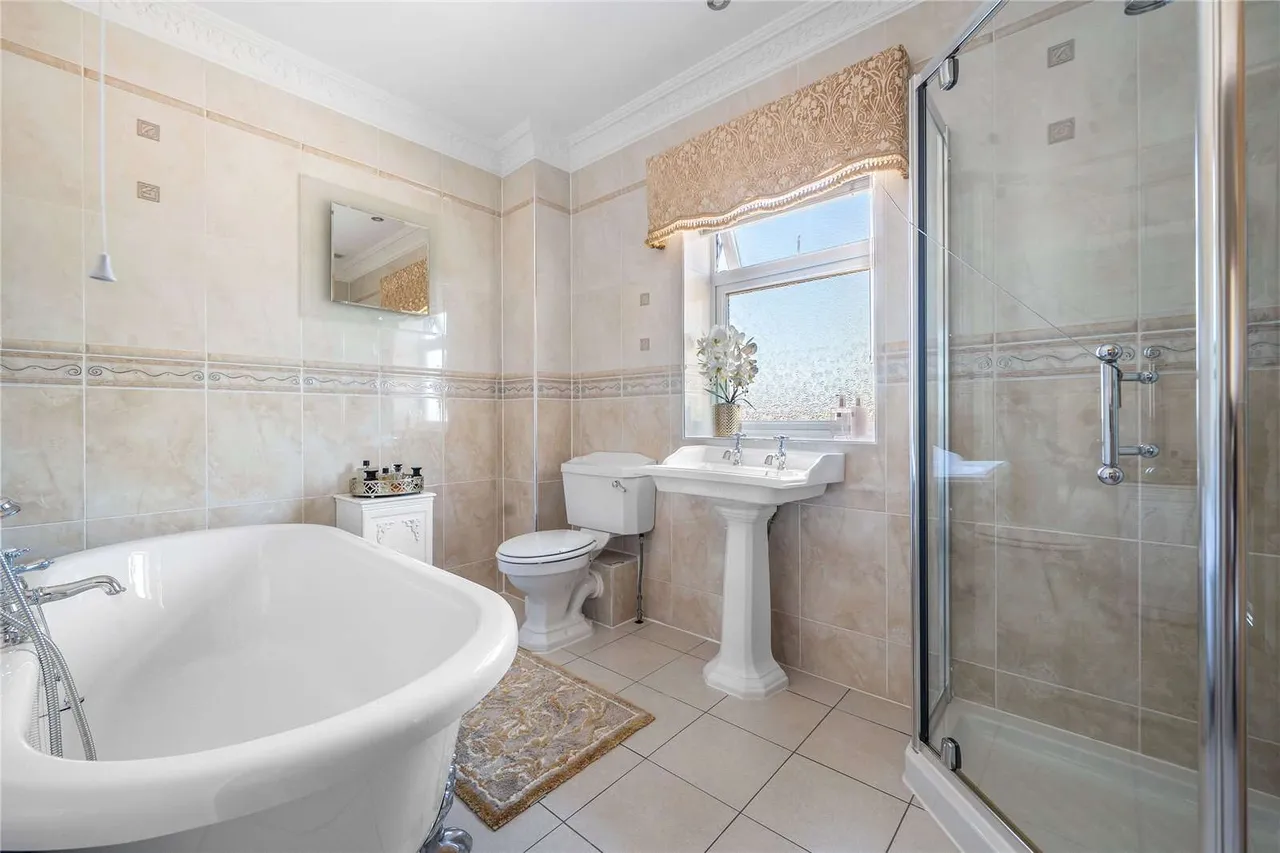 Tewkesbury Road, Twigworth, GL2, photo 14