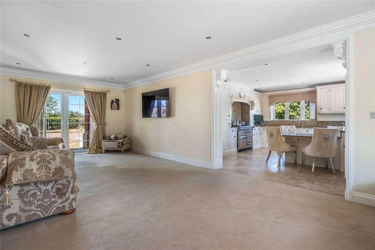 Tewkesbury Road, Twigworth, GL2, photo 4