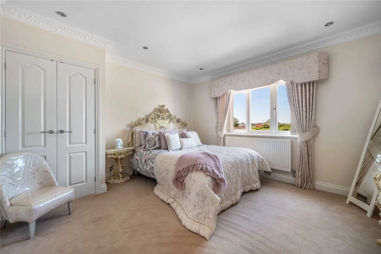 Tewkesbury Road, Twigworth, GL2, photo 10