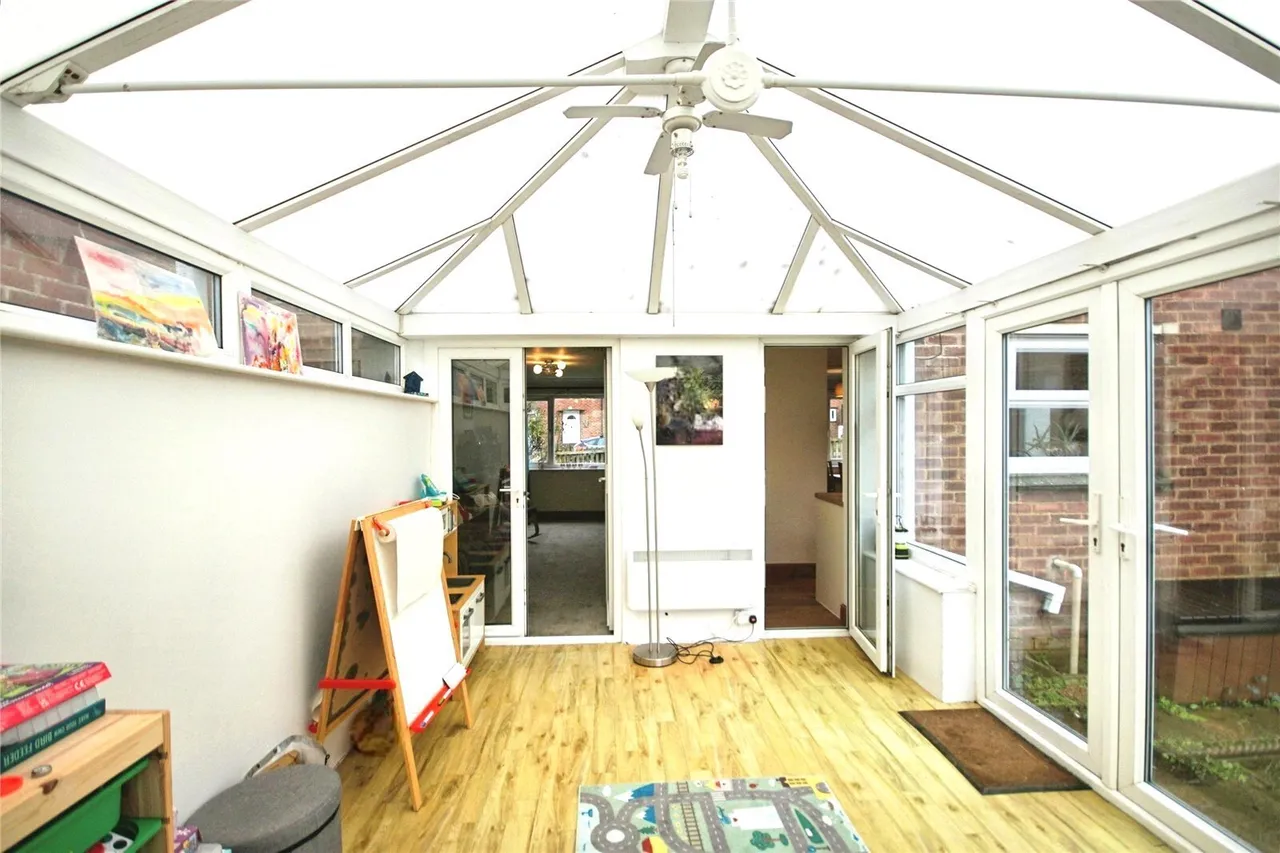 Frederick Thomas Road, Dursley, GL11, photo 14