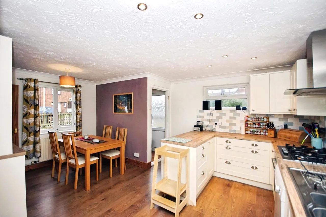 Frederick Thomas Road, Dursley, GL11, photo 6