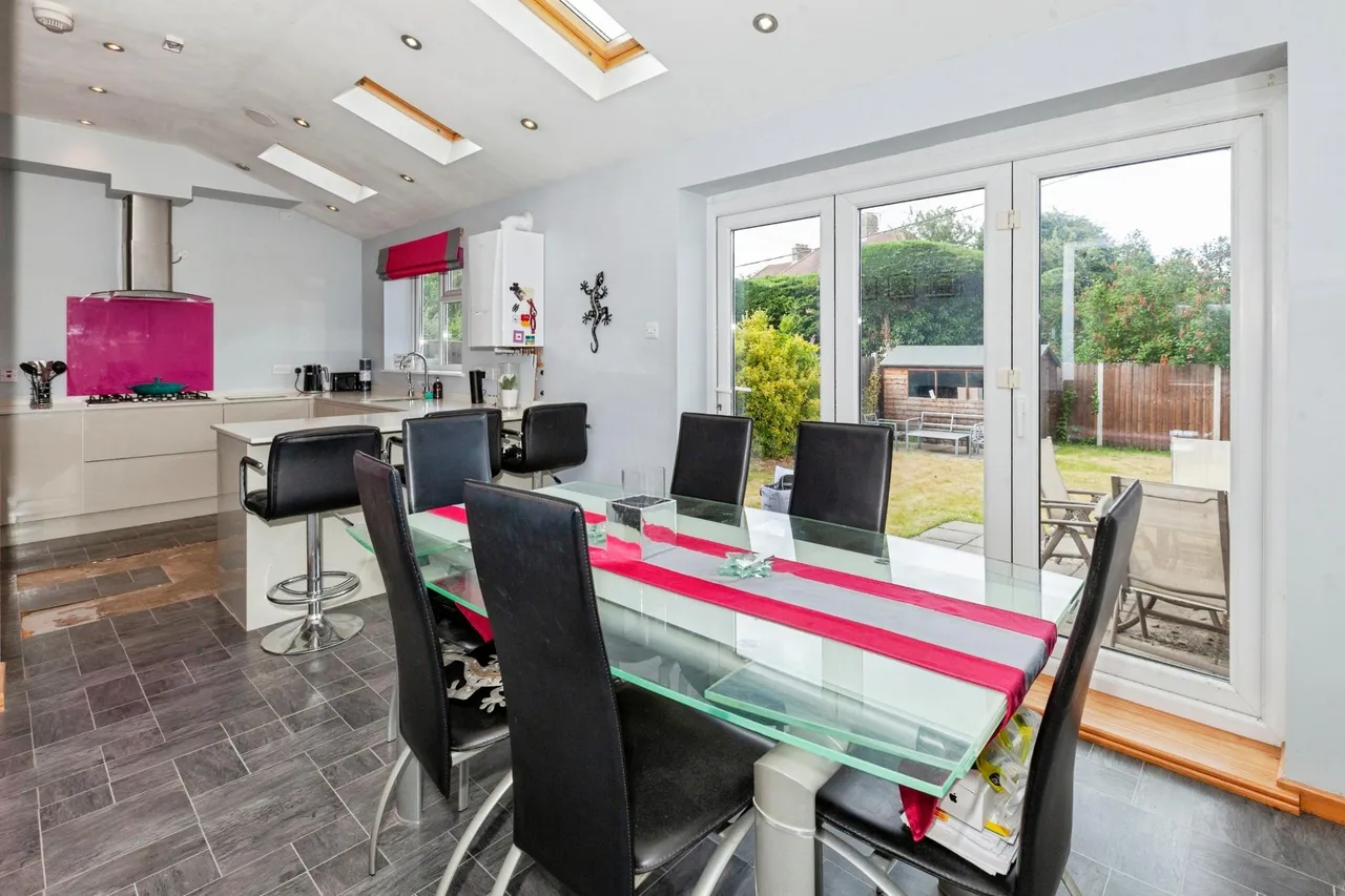 Eton Wick Road, Windsor, SL4, photo 9