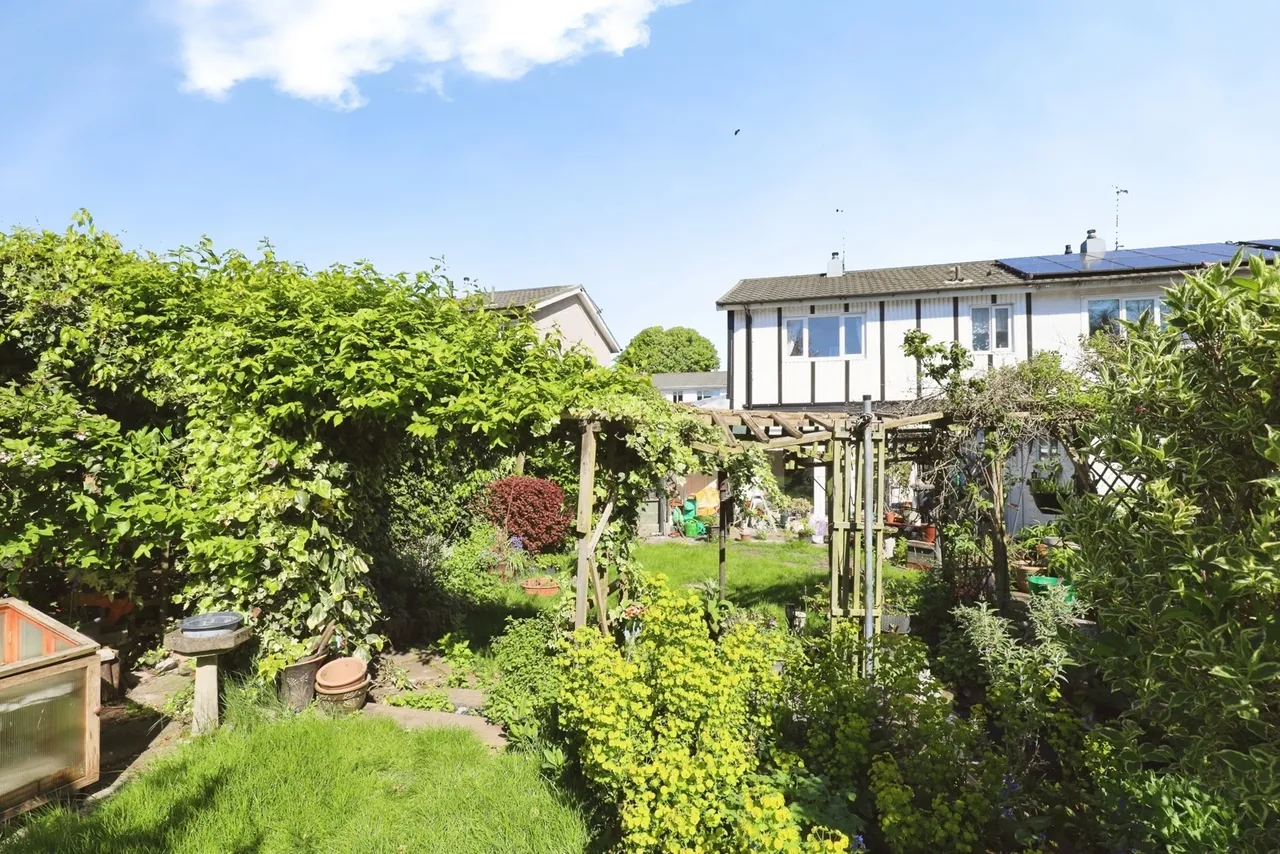 Cawthorn Avenue, Harrogate, North Yorkshire, HG2, photo 21