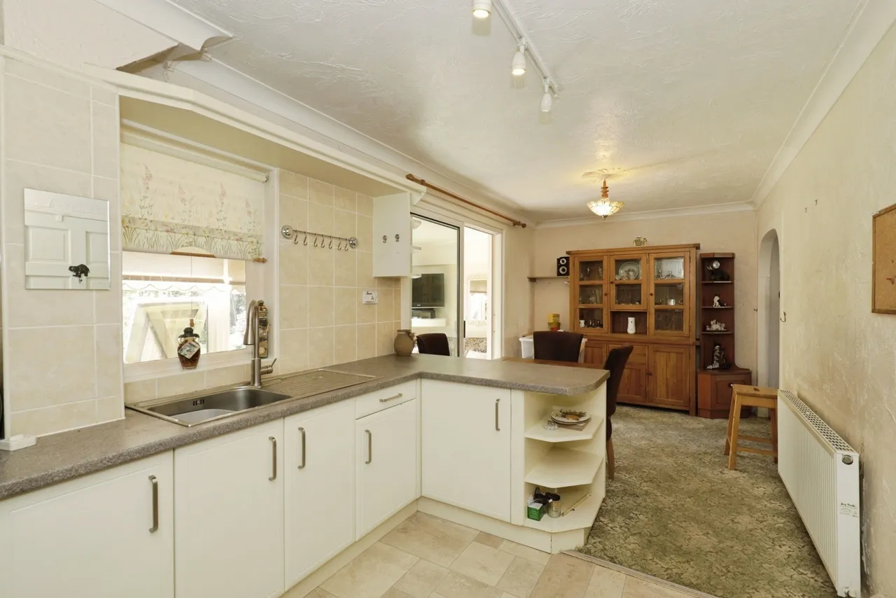 Cawthorn Avenue, Harrogate, North Yorkshire, HG2, photo 4