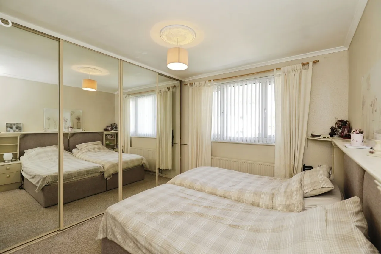 Cawthorn Avenue, Harrogate, North Yorkshire, HG2, photo 15