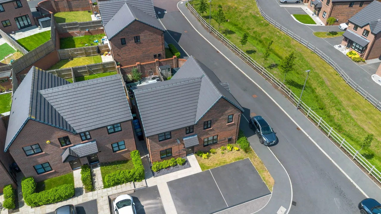 Croftdale Close, Ashton-In-Makerfield, Wigan, Wigan, WN4 0AN, photo 20