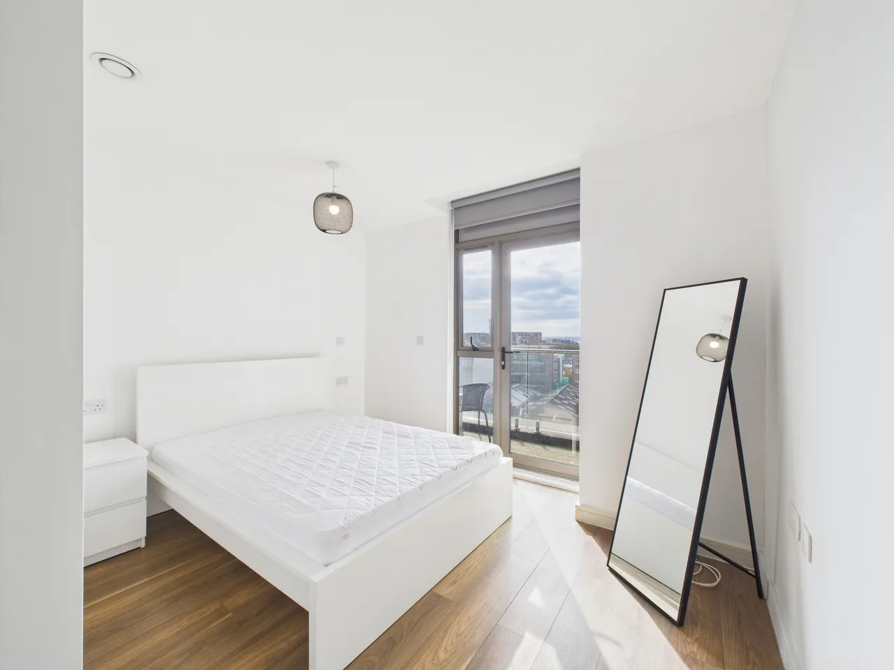1 bed flat to rent — Block D Wolstenholme Square, 3 Parr St, Liverpool, L1 4EW