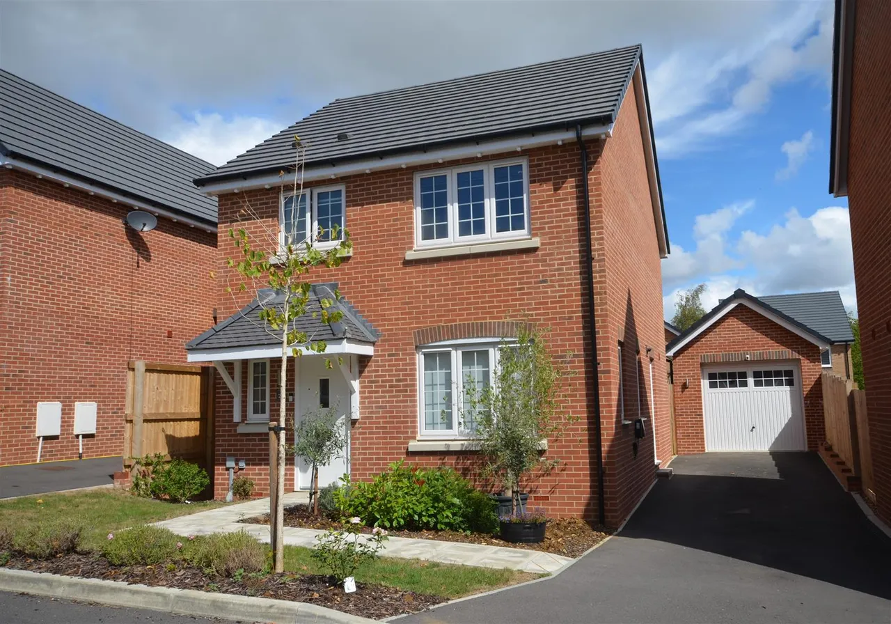 3 bed house for sale, Hammer Mill Lane, Sturminster Newton
