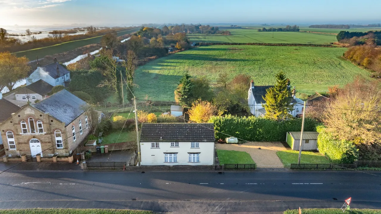 3 bed house for sale — Main Street, Welney, Wisbech, PE14 9RB