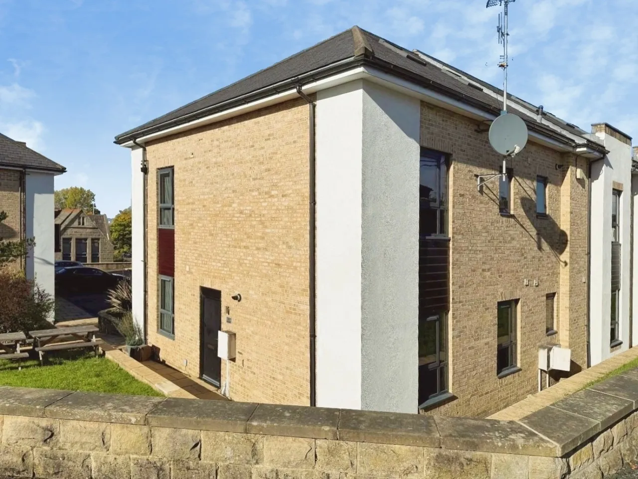Park Square, Rawdon, LS19, photo 8