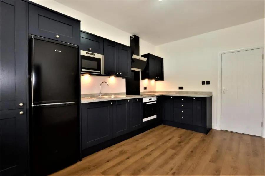 Brighton Road, Purley, CR8, photo 5