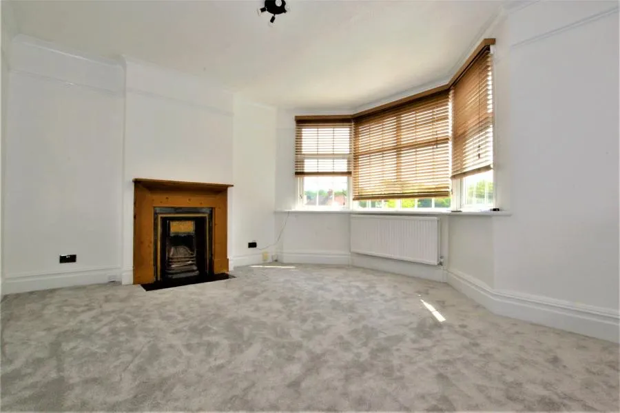 Brighton Road, Purley, CR8, photo 4
