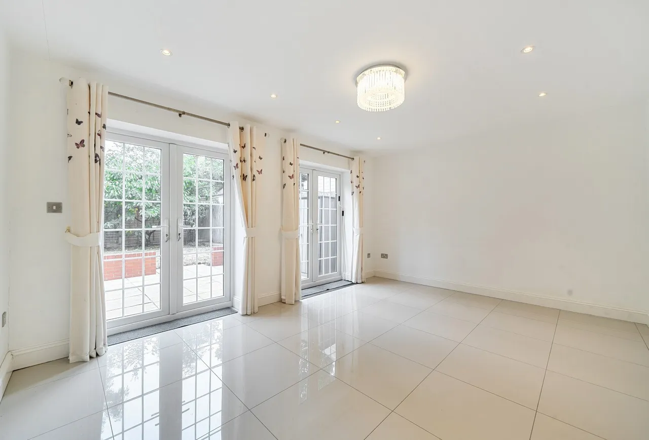 Risley Close, Morden, SM4 5DS, photo 3
