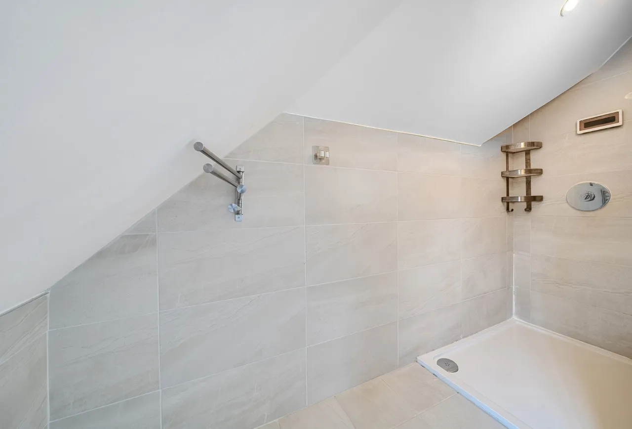 Risley Close, Morden, SM4 5DS, photo 18