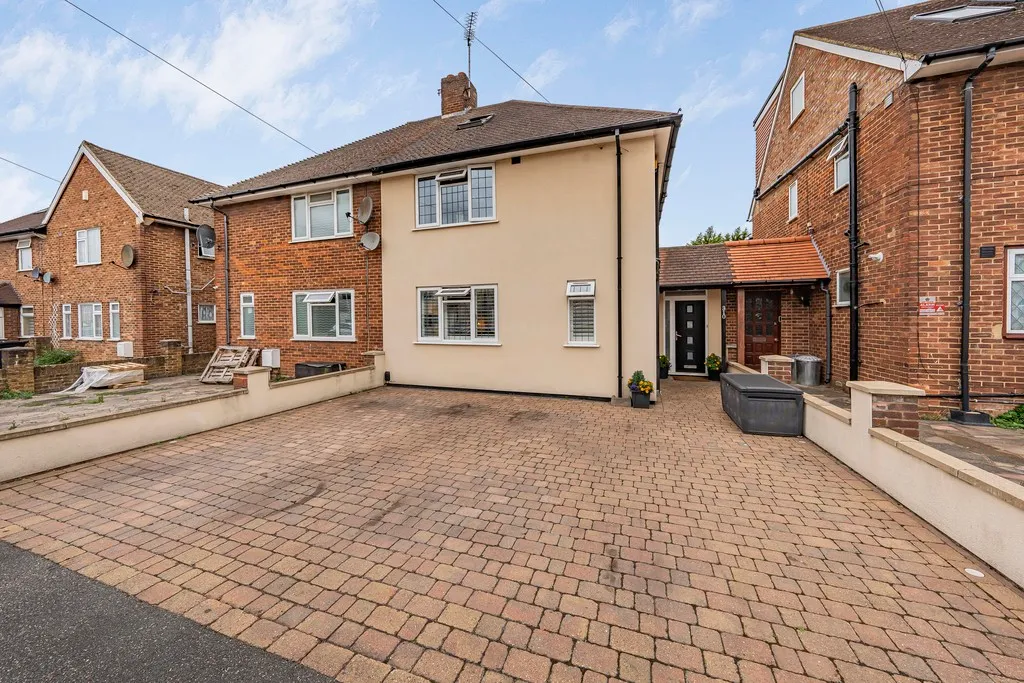 Long Drive, Ruislip, photo 19